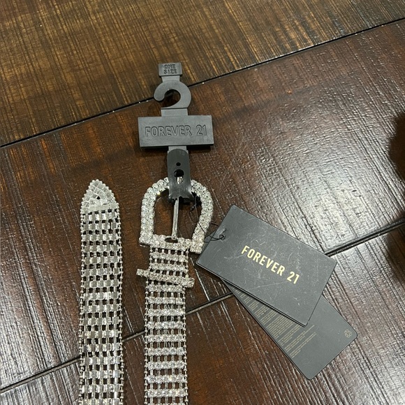 NWT Forever 21 Diamond Belt - Picture 3 of 3